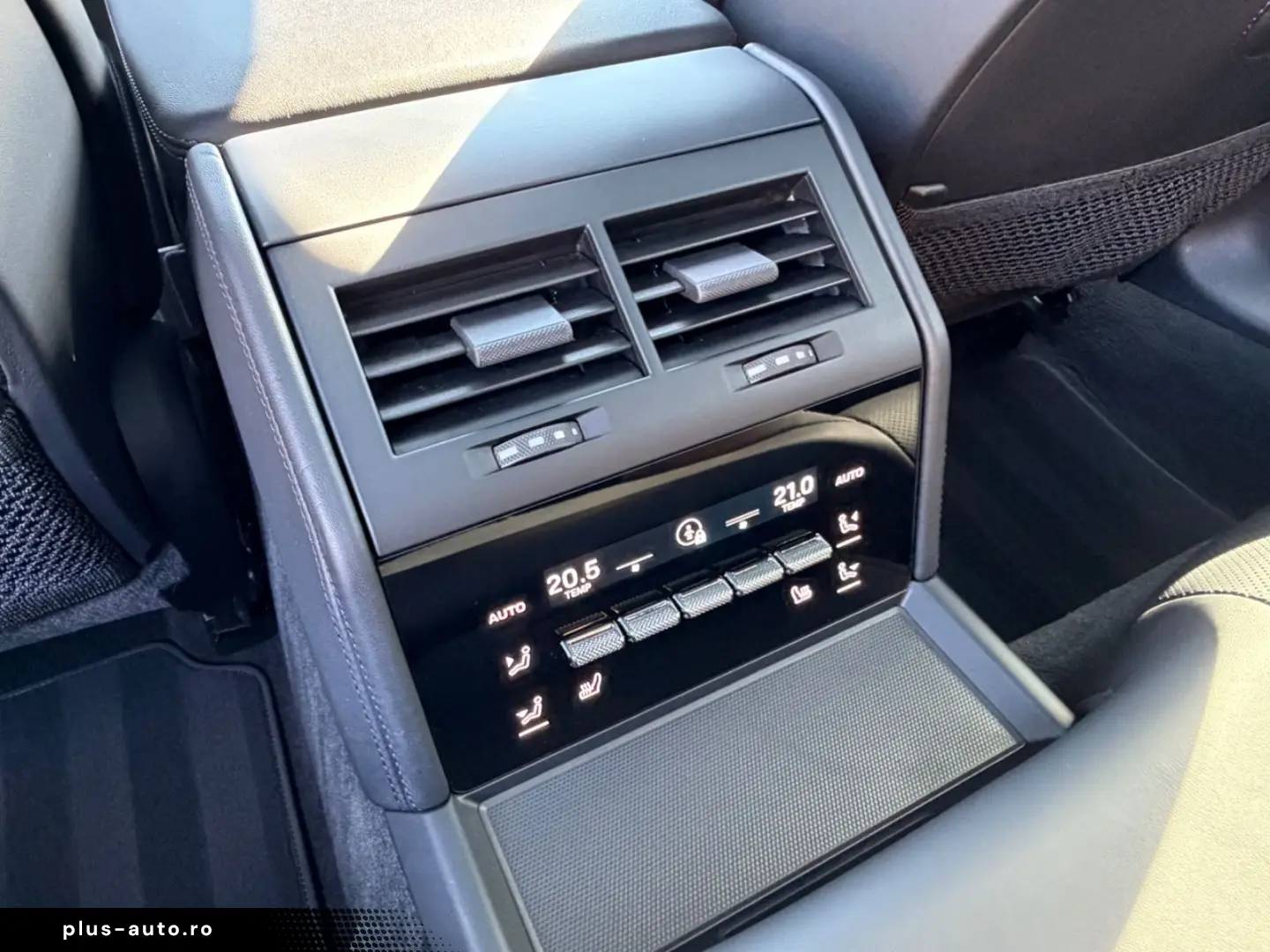 PORSCHE Panamera 4 E   MATRIX   SPORT-AGA   BEIF-DISPLAY