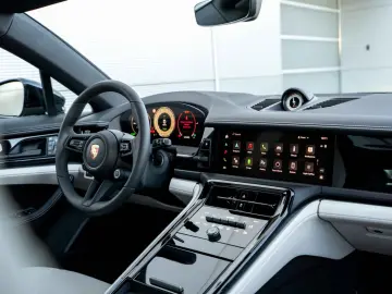 PORSCHE Panamera 4 E-Hybrid APPROVED TOP SPEC