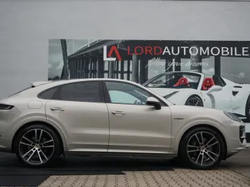 PORSCHE Cayenne E Hybrid Coupe  SportDesign Paket 22 Alu