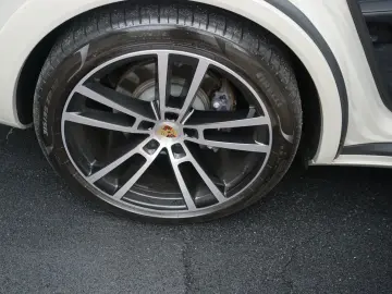 PORSCHE Cayenne E Hybrid Coupe  SportDesign Paket 22 Alu