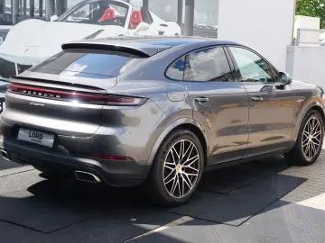 PORSCHE Cayenne Coupe E-Hybrid HAL AHK BOSE INNO Mod2025