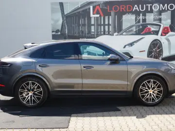 PORSCHE Cayenne Coupe E-Hybrid HAL AHK BOSE INNO Mod2025