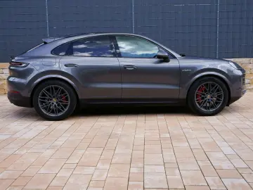 PORSCHE Cayenne Coupe S E-Hybrid Burmester HLA INNO