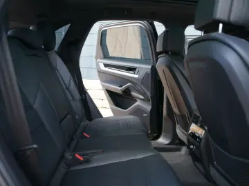 PORSCHE Cayenne E-Hybrid  MASSAGE 4-ZONEN INNO