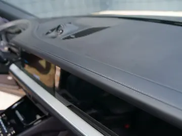 PORSCHE Cayenne E-Hybrid  MASSAGE 4-ZONEN INNO