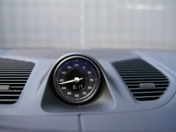 PORSCHE Cayenne E-Hybrid  MASSAGE 4-ZONEN INNO