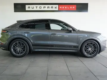 PORSCHE Cayenne Coupe S E-Hybrid SpDesign SpAbgas HAL