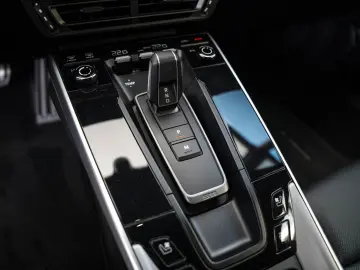 PORSCHE 911 Turbo S  Aero-Kit Carbondach Acrapovic LIFT