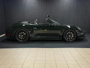 PORSCHE 911 Carrera 4 GTS Cabriolet