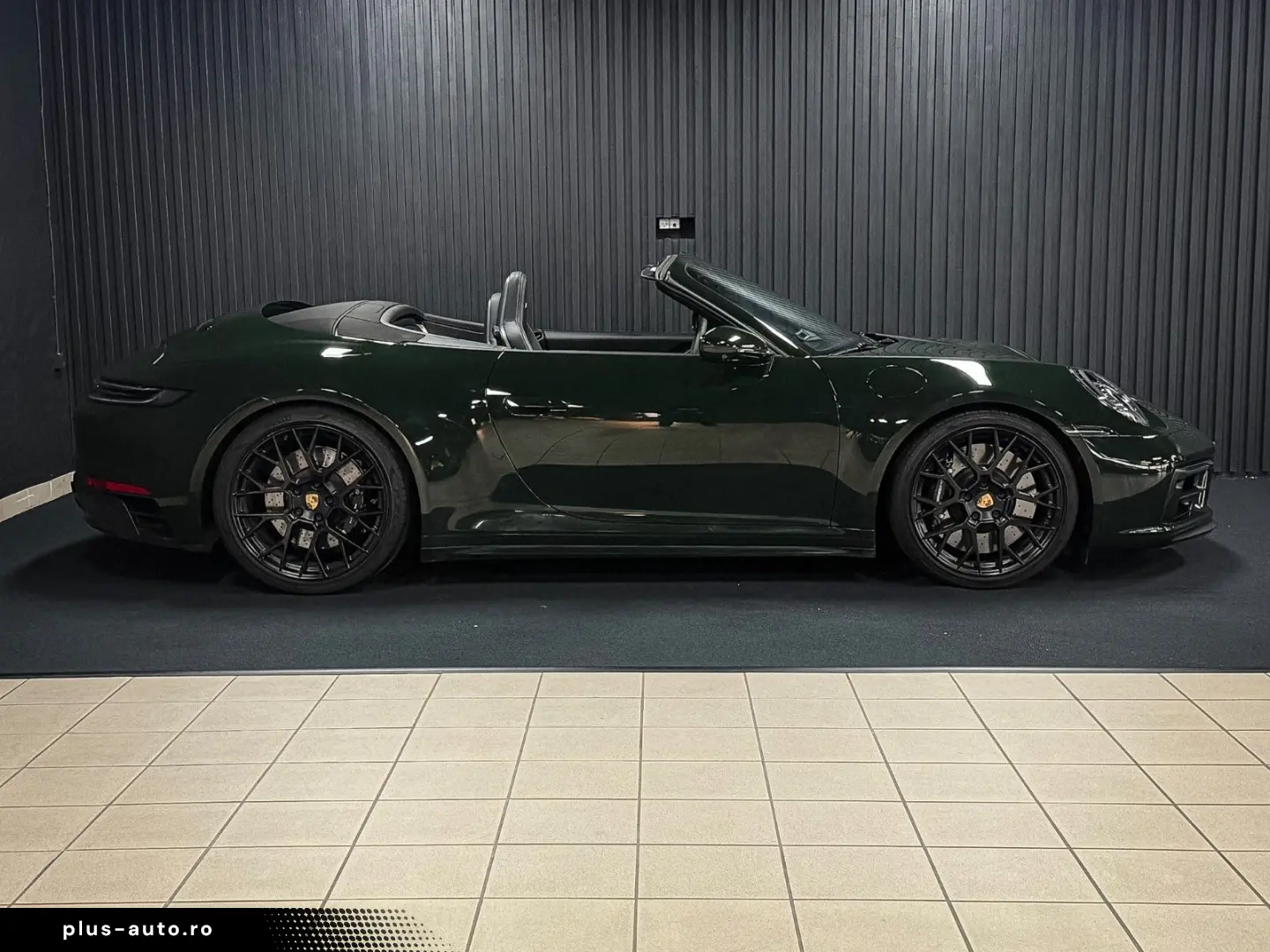 PORSCHE 911 Carrera 4 GTS Cabriolet