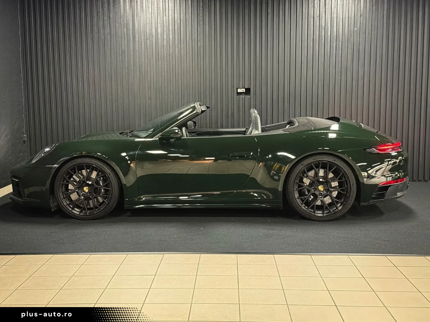 PORSCHE 911 Carrera 4 GTS Cabriolet