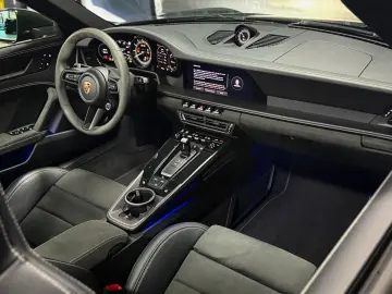 PORSCHE 911 Carrera 4 GTS Cabriolet