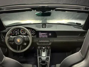 PORSCHE 911 Carrera 4 GTS Cabriolet