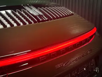 PORSCHE 911 Carrera 4 GTS Cabriolet