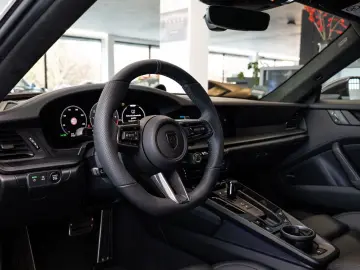 PORSCHE 911 (992.2) Carrera 4 GTS T-Hybrid TECHART Lift