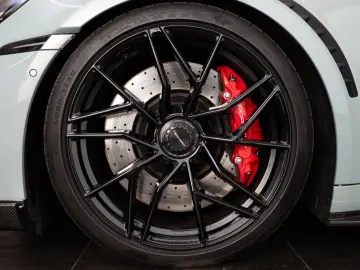 PORSCHE 911 (992.2) Carrera 4 GTS T-Hybrid TECHART Lift