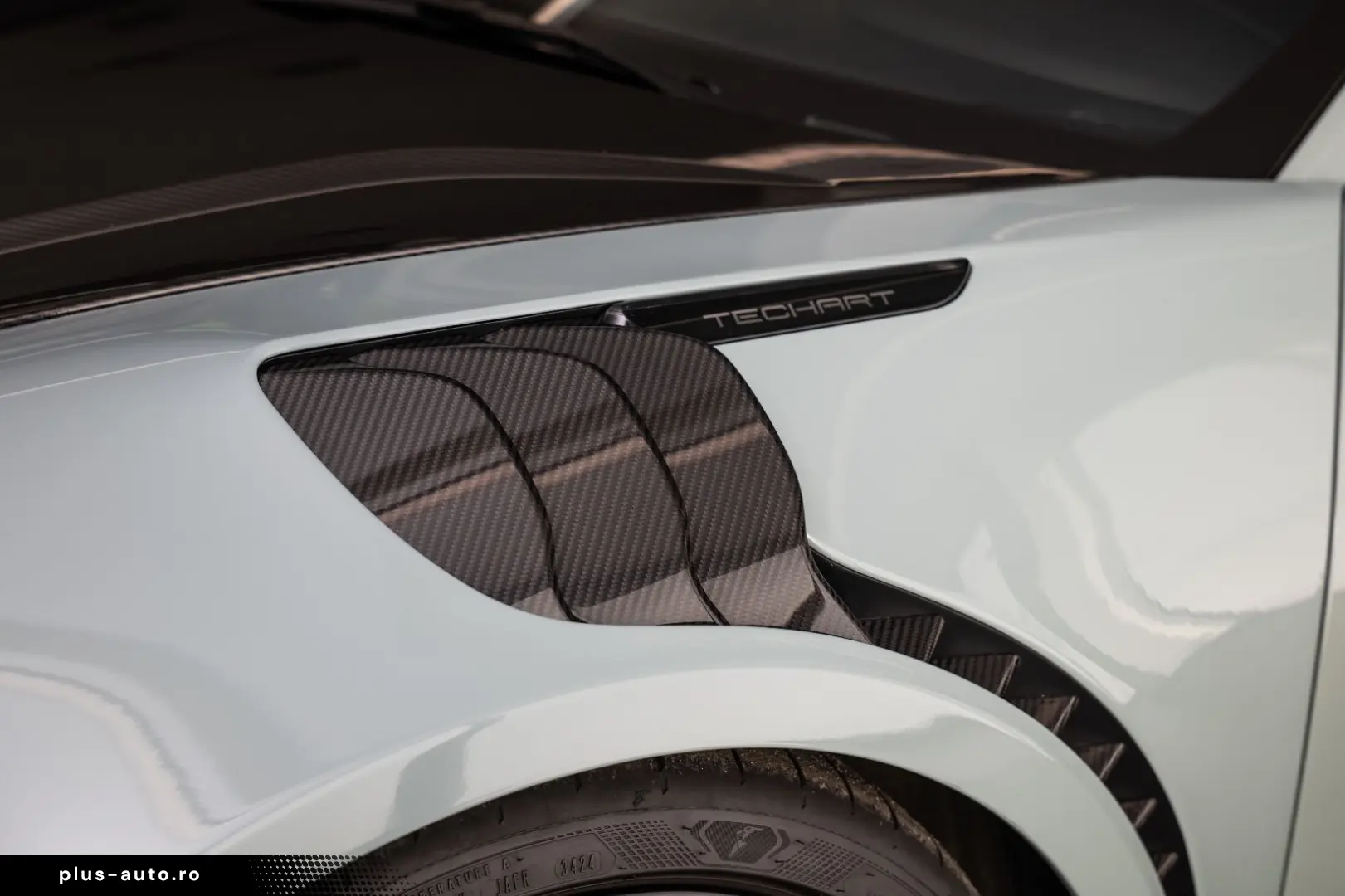 PORSCHE 911 (992.2) Carrera 4 GTS T-Hybrid TECHART Lift