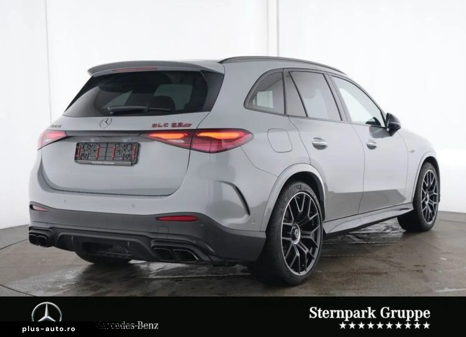 MERCEDES-BENZ GLC 63 S E PERF Pano Distro HuD AHK CARBON FP
