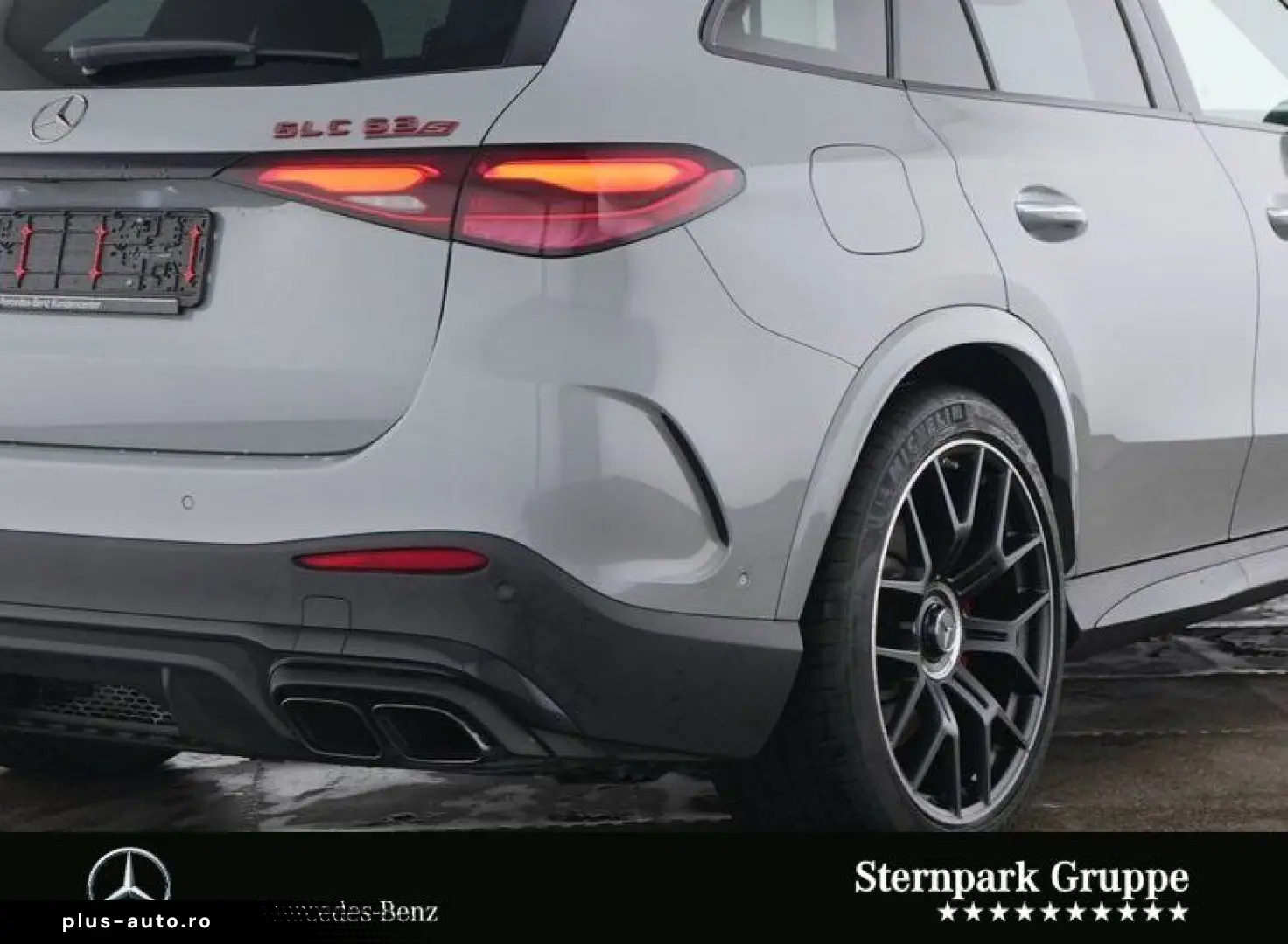 MERCEDES-BENZ GLC 63 S E PERF Pano Distro HuD AHK CARBON FP