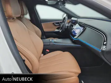 MERCEDES-BENZ E 300 e AMG Line Adv.  Night Distronic Komfort