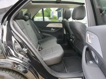MERCEDES-BENZ GLE 400 e AMG Line Plus Pano AHK Memor…