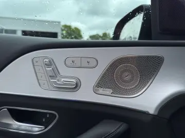 MERCEDES-BENZ GLE 350 de AMG Night Pano AHK Burme 36…