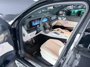 MERCEDES-BENZ GLS 63 AMG 4M - Carbon- HUD- Pano- TV-…