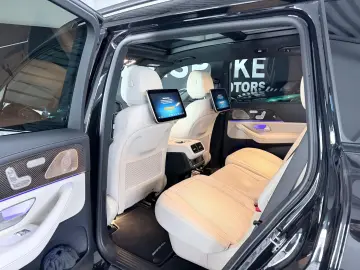 MERCEDES-BENZ GLS 63 AMG 4M - Carbon- HUD- Pano- TV-…