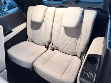 MERCEDES-BENZ GLS 63 AMG 4M - Carbon- HUD- Pano- TV-…