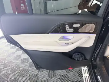 MERCEDES-BENZ GLS 63 AMG 4M - Carbon- HUD- Pano- TV-…