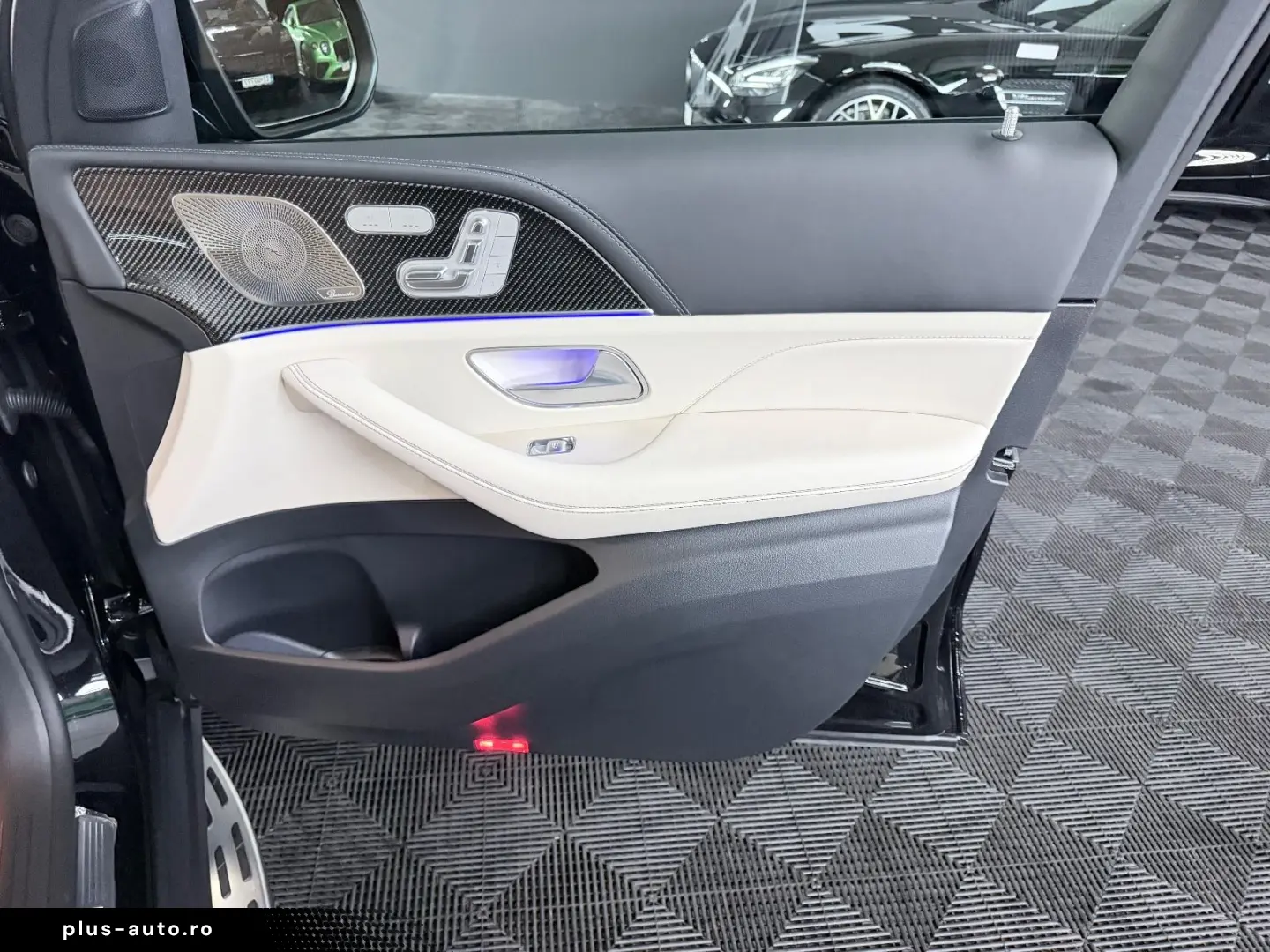 MERCEDES-BENZ GLS 63 AMG 4M - Carbon- HUD- Pano- TV-&hellip;