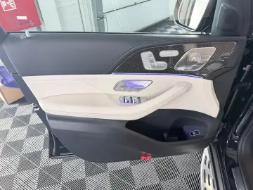 MERCEDES-BENZ GLS 63 AMG 4M - Carbon- HUD- Pano- TV-…