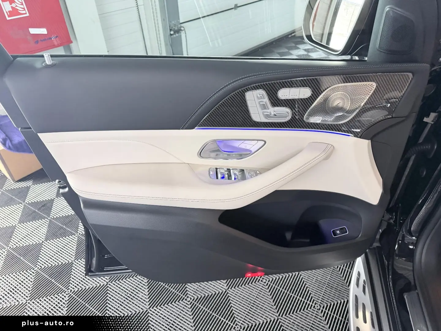 MERCEDES-BENZ GLS 63 AMG 4M - Carbon- HUD- Pano- TV-&hellip;