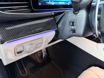 MERCEDES-BENZ GLS 63 AMG 4M - Carbon- HUD- Pano- TV-…