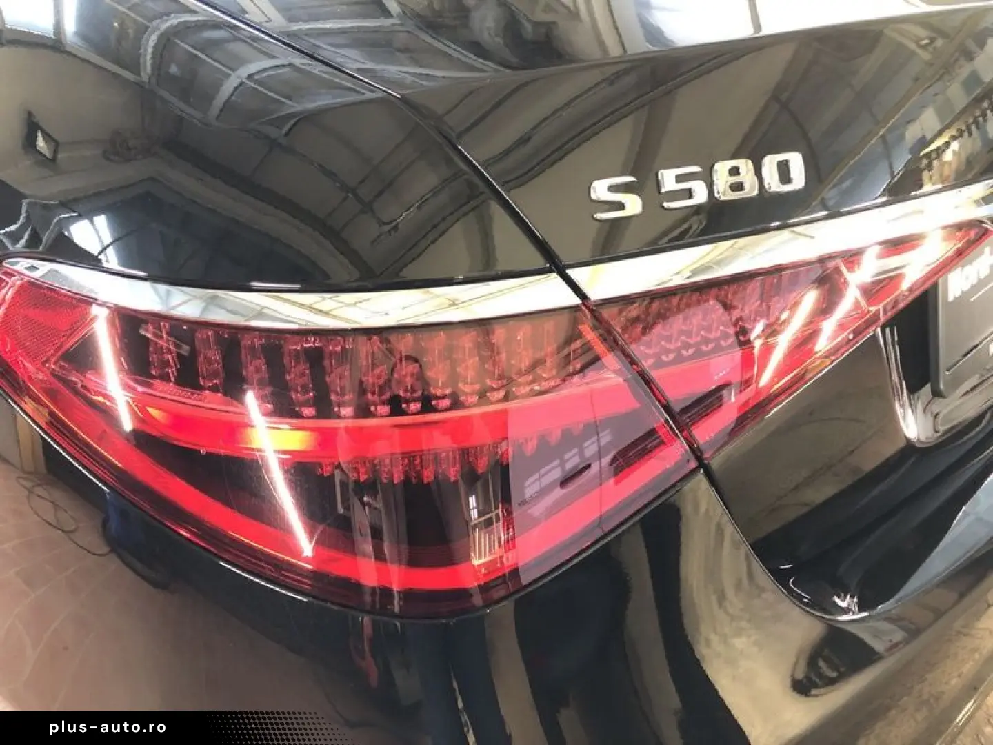MERCEDES-BENZ S 580 4M AMG 360 -KAM PANO NAVI SHZ BURMESTER