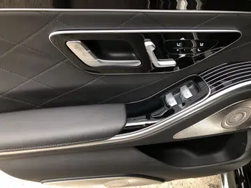 MERCEDES-BENZ S 580 4M AMG 360 -KAM PANO NAVI SHZ BURMESTER