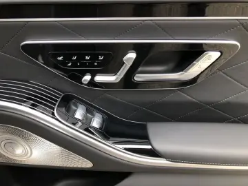 MERCEDES-BENZ S 580 4M AMG 360 -KAM PANO NAVI SHZ BURMESTER