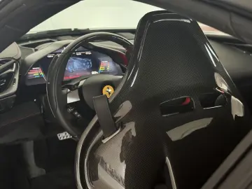 FERRARI SF90 Spider      Ferrari Frankfurt