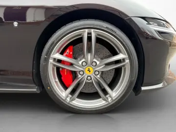 FERRARI Roma Spider   Carbon   ACC   LED   PDIS