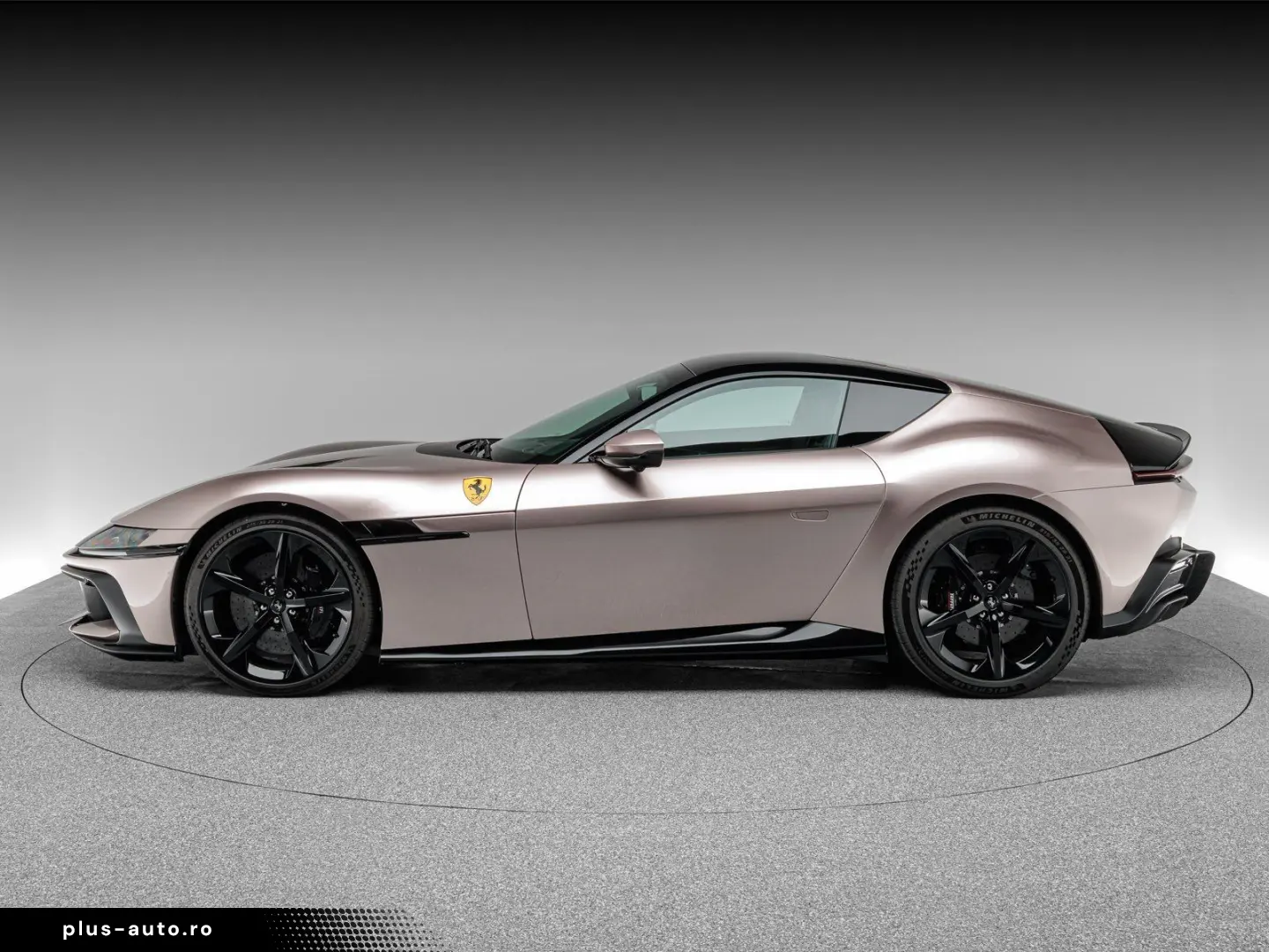 FERRARI 12Cilindri