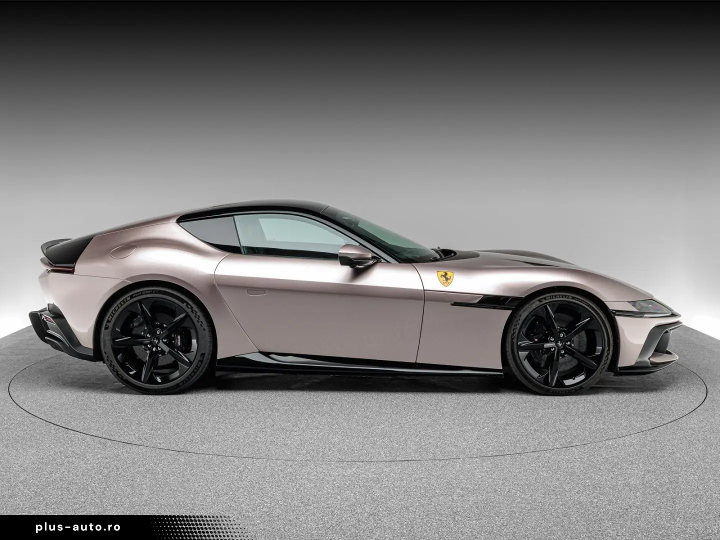 FERRARI 12Cilindri