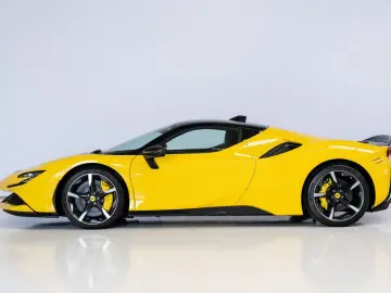 FERRARI SF90 Stradale 4.0 V8 Assetto Fiorano  Racing Sea
