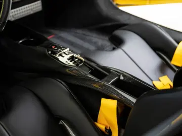 FERRARI SF90 Stradale 4.0 V8 Assetto Fiorano  Racing Sea