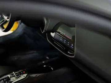 FERRARI SF90 Stradale 4.0 V8 Assetto Fiorano  Racing Sea