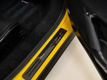 FERRARI SF90 Stradale 4.0 V8 Assetto Fiorano  Racing Sea