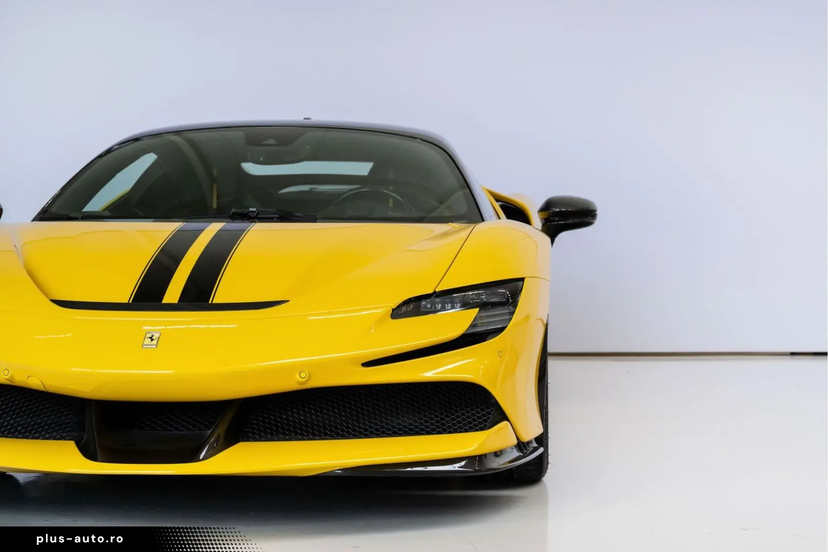 FERRARI SF90 Stradale 4.0 V8 Assetto Fiorano  Racing Sea