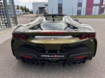 FERRARI SF90 Spider Tailor Made Cavalcade Edition
