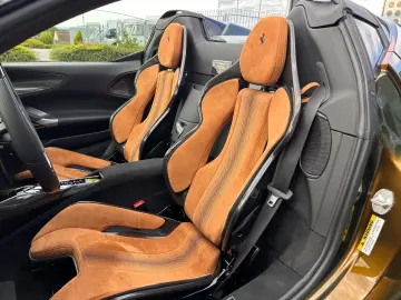 FERRARI SF90 Spider Tailor Made Cavalcade Edition