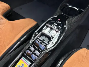 FERRARI SF90 Spider Tailor Made Cavalcade Edition