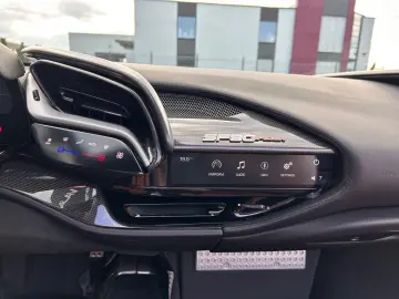 FERRARI SF90 Spider Tailor Made Cavalcade Edition